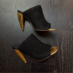 NWT Tory Burch Black and Gold Open-Toe Heeled Mules